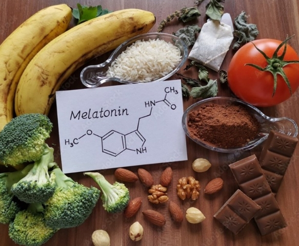 O Hormônio Melatonina: : what it is, what it is for (and how to take it)Melatonin is a hormone produced by the pineal gland in the brain, ...